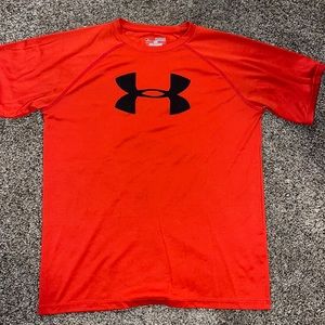 Under Armour t-shirt size YXL